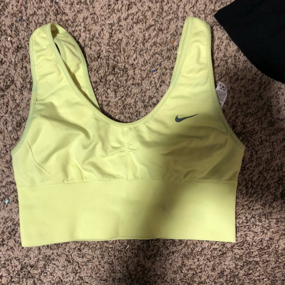 NIKE sports bra
